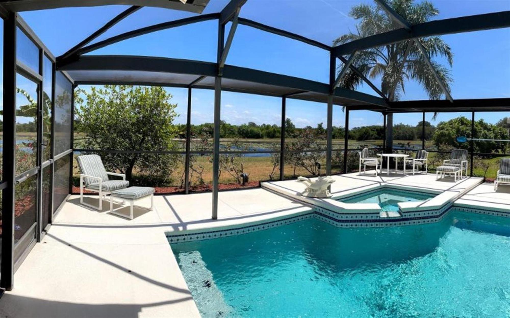5 Bedroom Platinum Home With Games Room And Spa Kissimmee